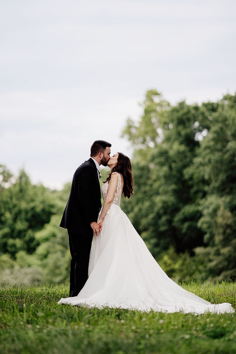 Best-Wedding-Photo-Locations -Leesburg-VA-48-Fields-Side-of-Ceremony-Patio