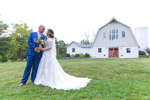 casual-back-yard-inspired-barn-wedding-northern-virginia-leesburg-va-48-fields-farm-maria-michael (17)