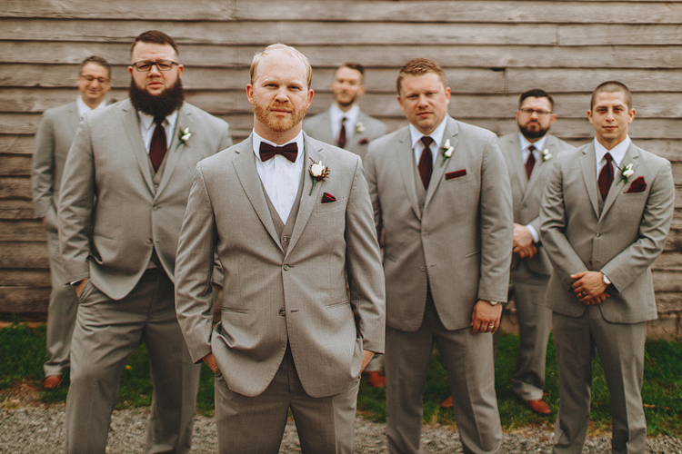 A Groomsmen Duties Checklist What Do Groomsmen Do for the Groom?