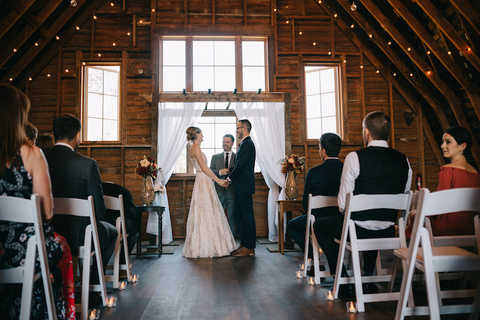 microwedding elopement ceremony Loudoun County barn wedding venue