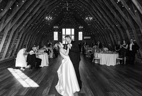 first dance micro wedding barn 48 Fields