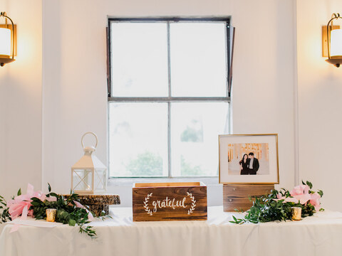 gifts and cards table - 48 Fields Wedding Barn | Leesburg VA