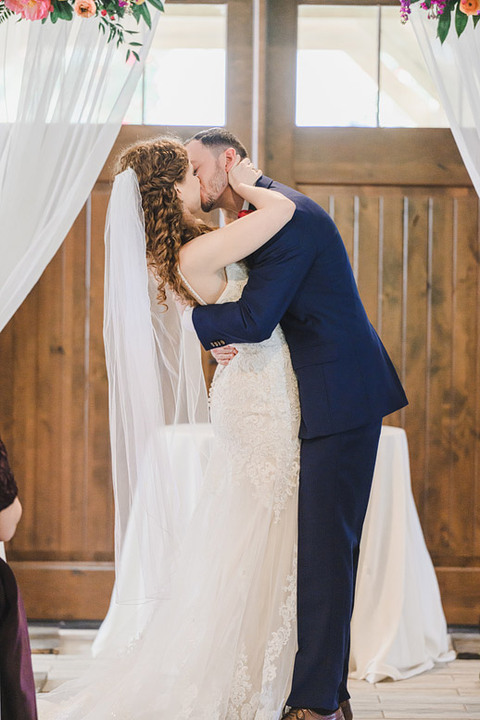 vibrant-red-blue-jewish-wedding-leesburg-va-48-fields-jessie-ryan
