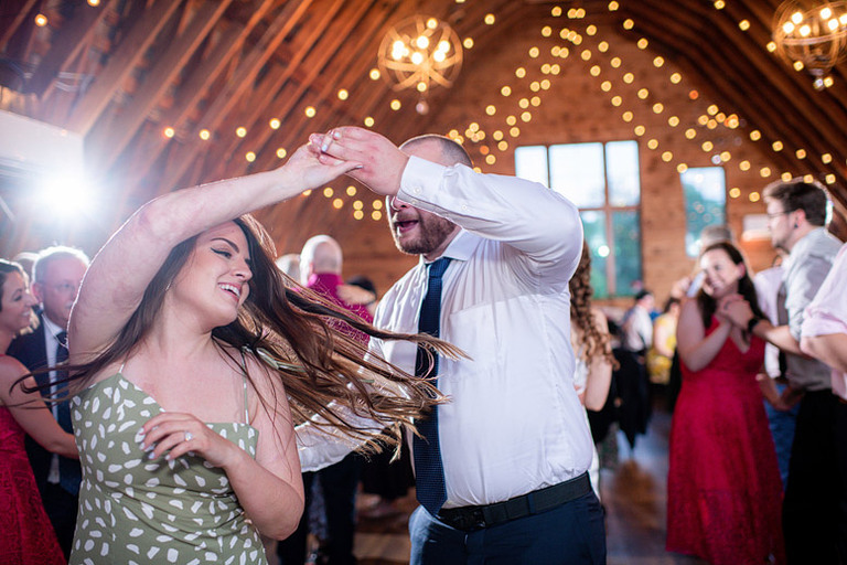 vibrant-red-blue-jewish-wedding-leesburg-va-48-fields-jessie-ryan