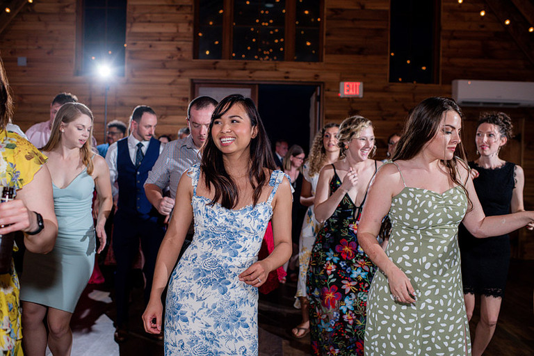 vibrant-red-blue-jewish-wedding-leesburg-va-48-fields-jessie-ryan