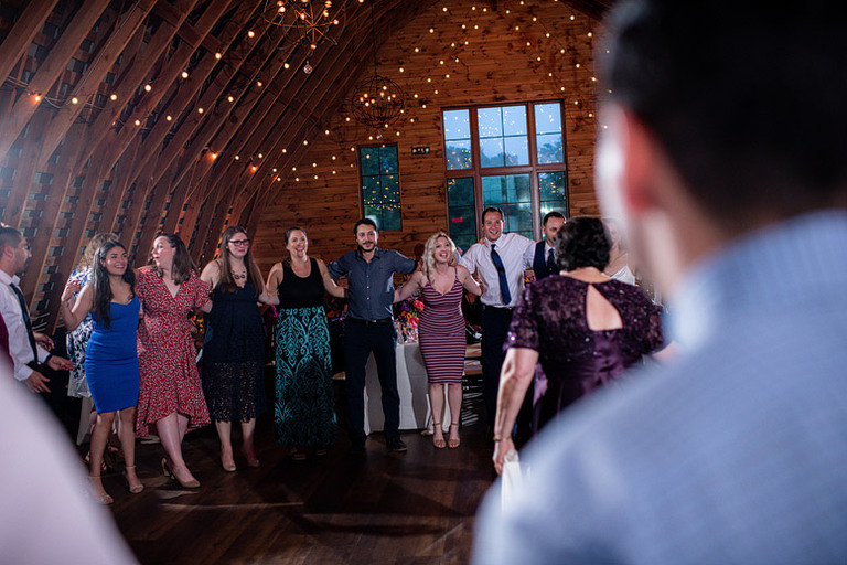 vibrant-red-blue-jewish-wedding-leesburg-va-48-fields-jessie-ryan