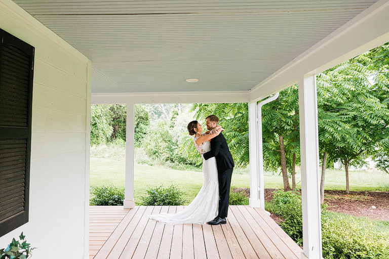 neutral-toned-wedding-northern-virginia-barn-48-fields-leesburg-va