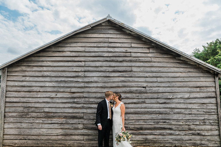 neutral-toned-wedding-northern-virginia-barn-48-fields-leesburg-va