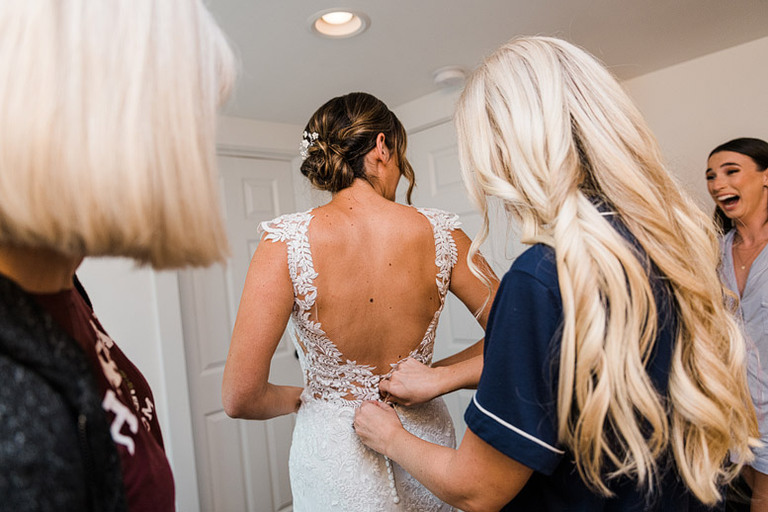 neutral-toned-wedding-northern-virginia-barn-48-fields-leesburg-va
