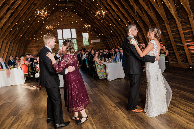 neutral-toned-wedding-northern-virginia-barn-48-fields-leesburg-va