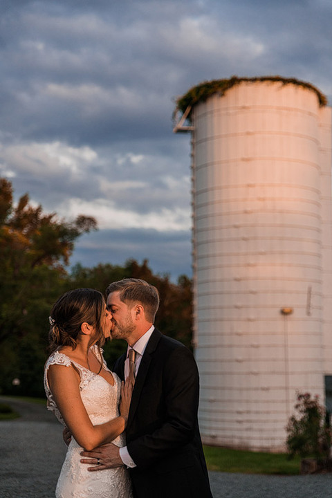 neutral-toned-wedding-northern-virginia-barn-48-fields-leesburg-va