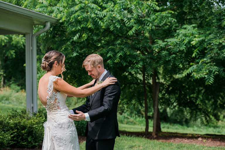 neutral-toned-wedding-northern-virginia-barn-48-fields-leesburg-va