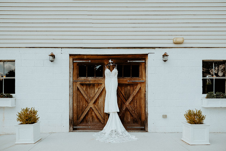 rust-orange-gold-rustic-glam-fall-wedding-loudoun-county-va-48-fields-leesburg-va-kayla-tanner