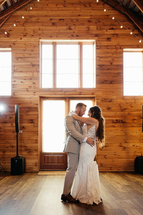 rust-orange-gold-rustic-glam-fall-wedding-loudoun-county-va-48-fields-leesburg-va-kayla-tanner