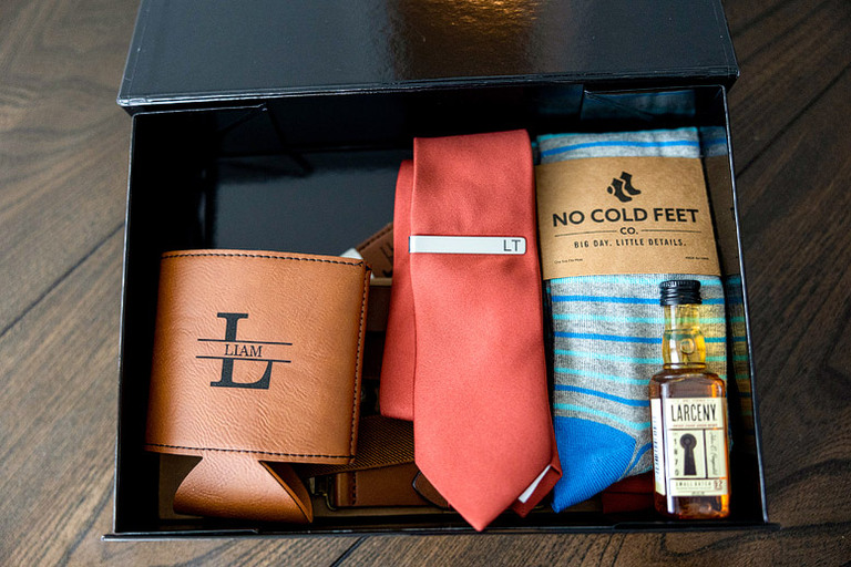 rust-navy-fall-wedding-elevated-flowers-48-fields-leesburg-va-jess-mike 