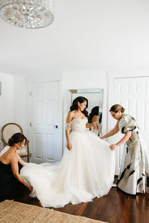 Top-10-Best-Wedding-Getting-Ready-Photos-2023-48-Fields-Loudoun-County-VA