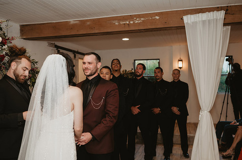 dark-moody-black-burgundy-wedding-leesburg-va-48-fields-courtney-dylan