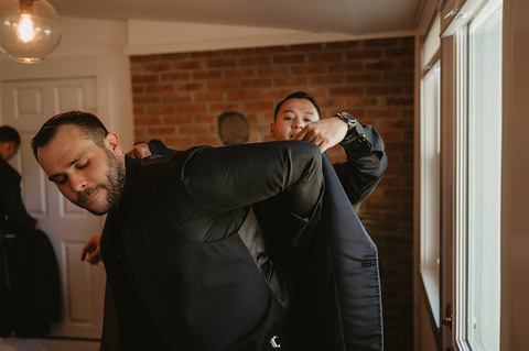 dark-moody-black-burgundy-wedding-leesburg-va-48-fields-courtney-dylan