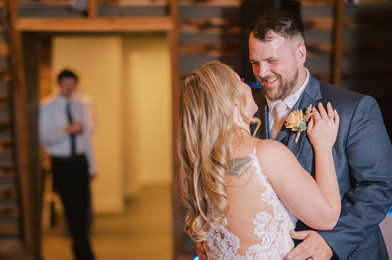 orange-peach-blush-fall-wedding-loudoun-county-va-48-fields-victoria-gideon