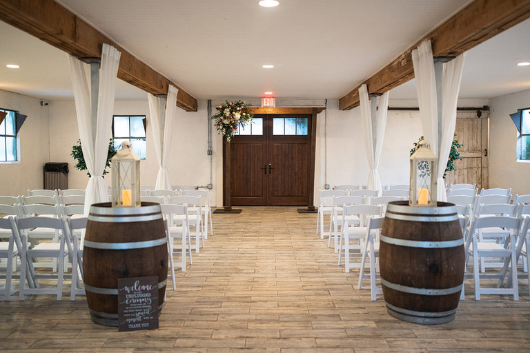 navy-blue-burgundy-red-micro-wedding-winter-loudoun-county-va-48-fields-hannah-mike