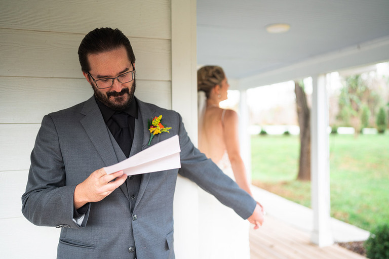 red-yellow-sunflower-fall-micro-wedding-northern-virginia-48-fields-kirsten-dan