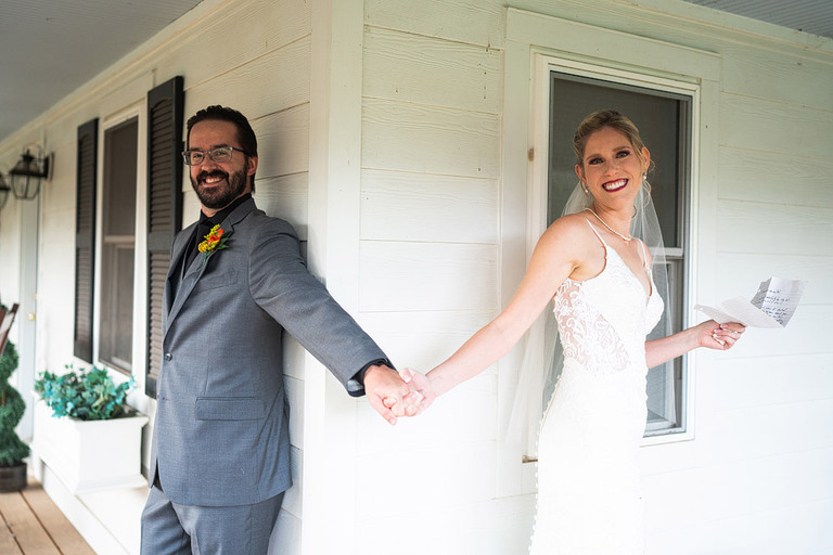 red-yellow-sunflower-fall-micro-wedding-northern-virginia-48-fields-kirsten-dan