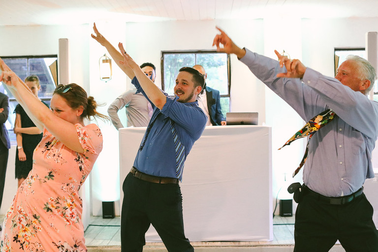 soft-pastel-summer-wedding-northern-virginia-48-fields-jane-sean