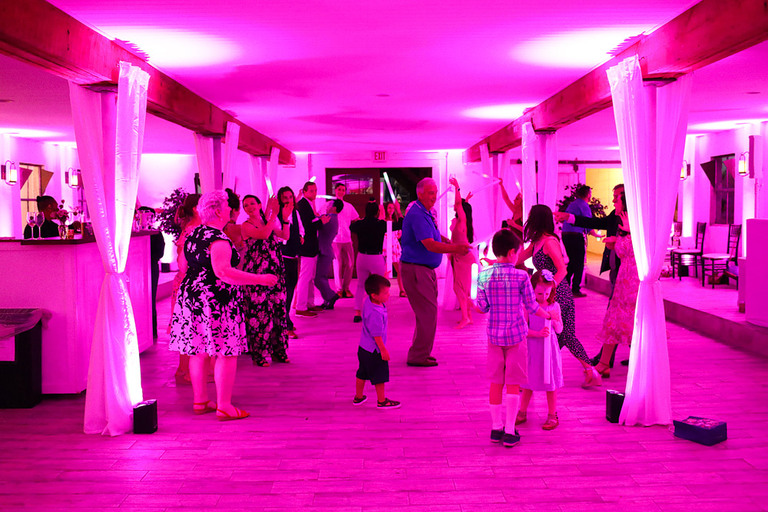 soft-pastel-summer-wedding-northern-virginia-48-fields-jane-sean