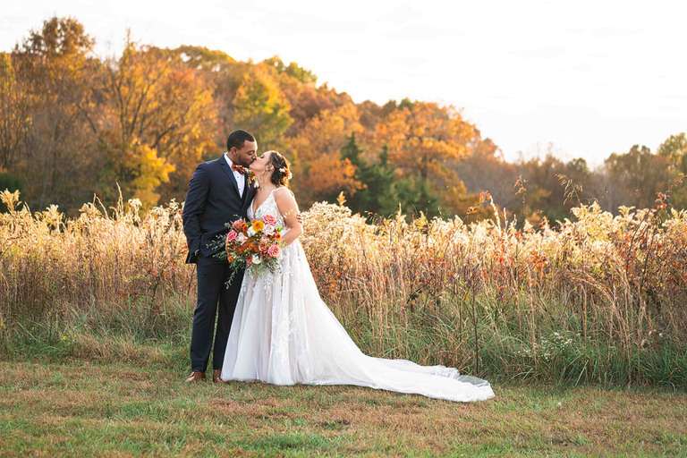 burnt-orange-yellow-fall-wedding-leesburg-va-48-fields-becca-vincent