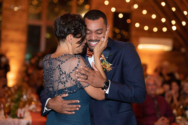 burnt-orange-yellow-fall-wedding-leesburg-va-48-fields-becca-vincent