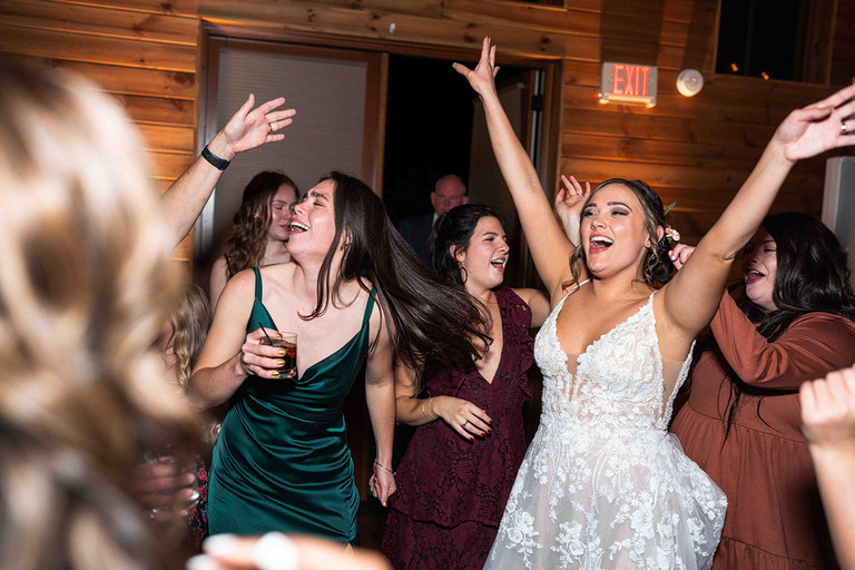 burnt-orange-yellow-fall-wedding-leesburg-va-48-fields-becca-vincent