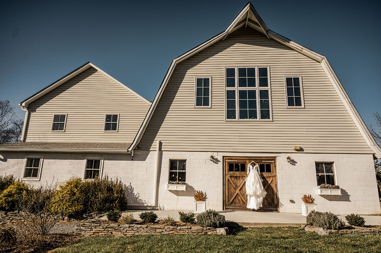 elegant-christmas-theme-winter-wedding-loudoun-county-va-48-fields-taylor-connor