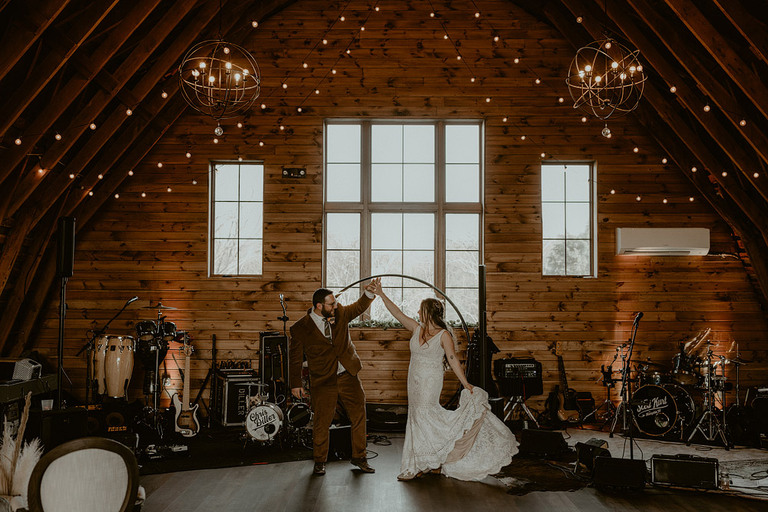 music-festival-theme-wedding-northern-virginia-48-fields-megan-dave